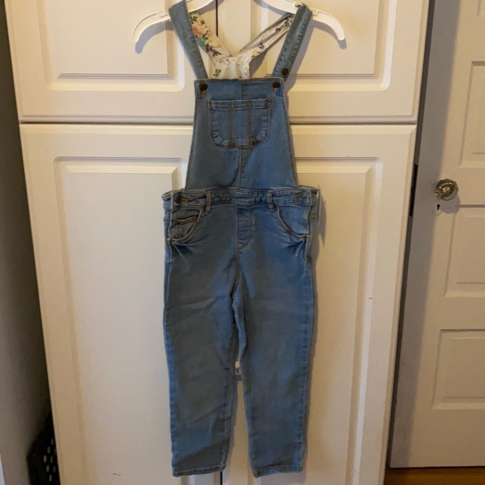 New Girls Size 6 Carters denim overalls